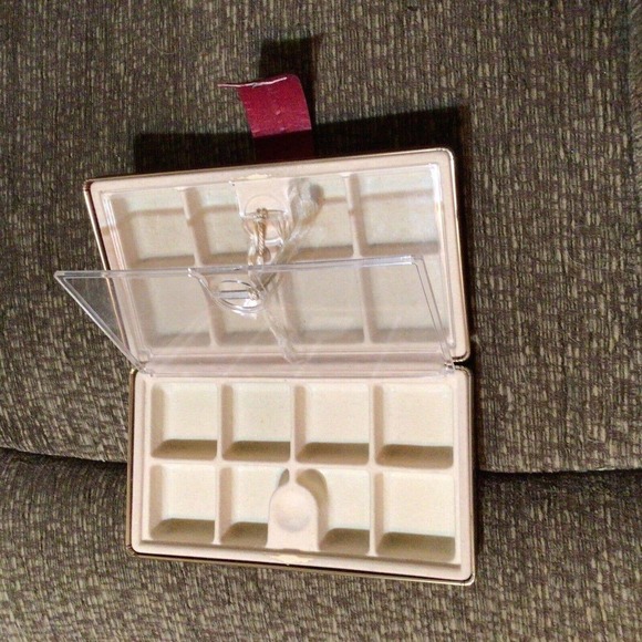 Unbranded Travel jewelry case snap closure lovely red 16 separate sections Used - Picture 12 of 12